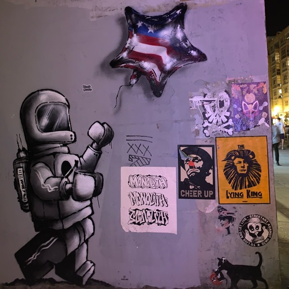 Meet your Posher, Emily - Picture 1 of 1